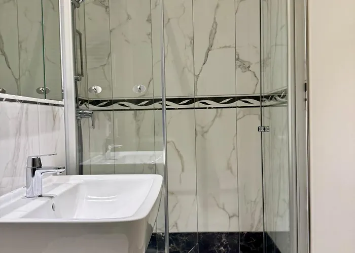 Apartment Cls Moderne City-wohnung Mit Smart-tv, Nespresso Maschine Inklusive Kapseln, Blick Ueber Hamburg, Cafe Im Haus, Bus Gegenueber, Flex Check-in Hamburg