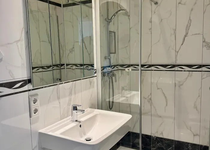 Cls Moderne City-wohnung Mit Smart-tv, Nespresso Maschine Inklusive Kapseln, Blick Ueber Hamburg, Cafe Im Haus, Bus Gegenueber, Flex Check-in *