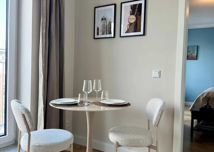 Cls Moderne City-wohnung Mit Smart-tv, Nespresso Maschine Inklusive Kapseln, Blick Ueber Hamburg, Cafe Im Haus, Bus Gegenueber, Flex Check-in Apartment Hamburg