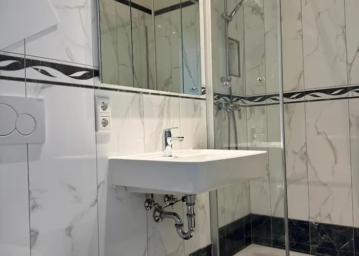 Apartment Cls Moderne City-wohnung Mit Smart-tv, Nespresso Maschine Inklusive Kapseln, Blick Ueber Hamburg, Cafe Im Haus, Bus Gegenueber, Flex Check-in *